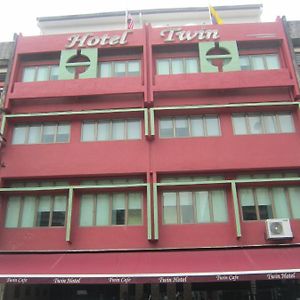 Oyo 151 Twin Hotel